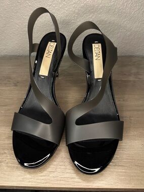 Deltan Tinsley Black Slingback Stiletto Heels Vinyl Jelly Size 8